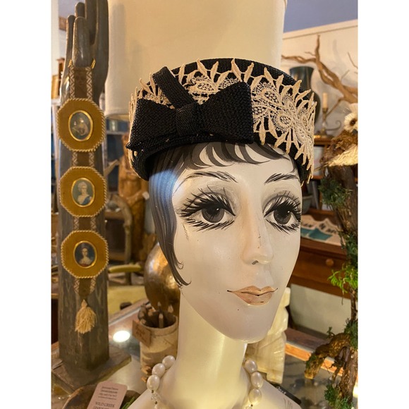 1950s pillbox hat, volk dallas, mid century fashion, 1960s hat, black straw, bow - Picture 3 of 7